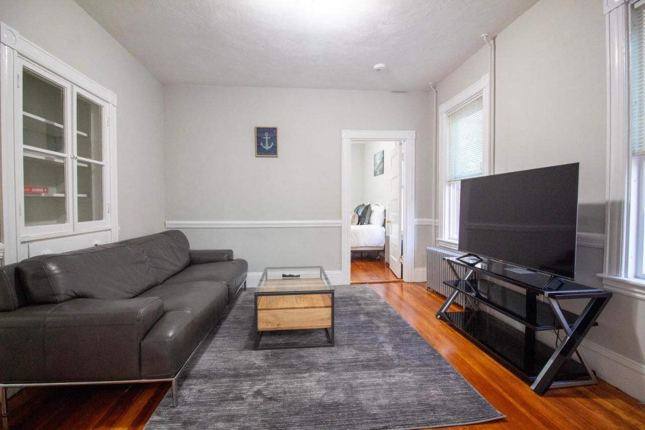 2 Bedroom Condo Close To Boston And Cambridge With Free Parkings Ngoại thất bức ảnh